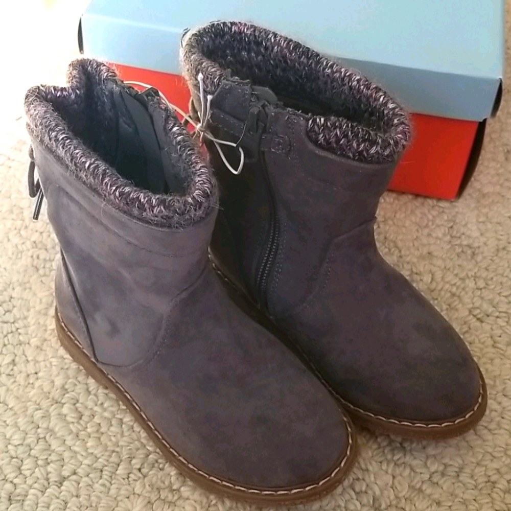 9 Grey Boot - Picture 2 of 8